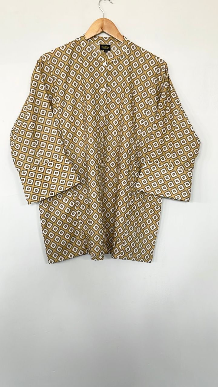 NEW ARRIVAL - OVERSIZED TOP