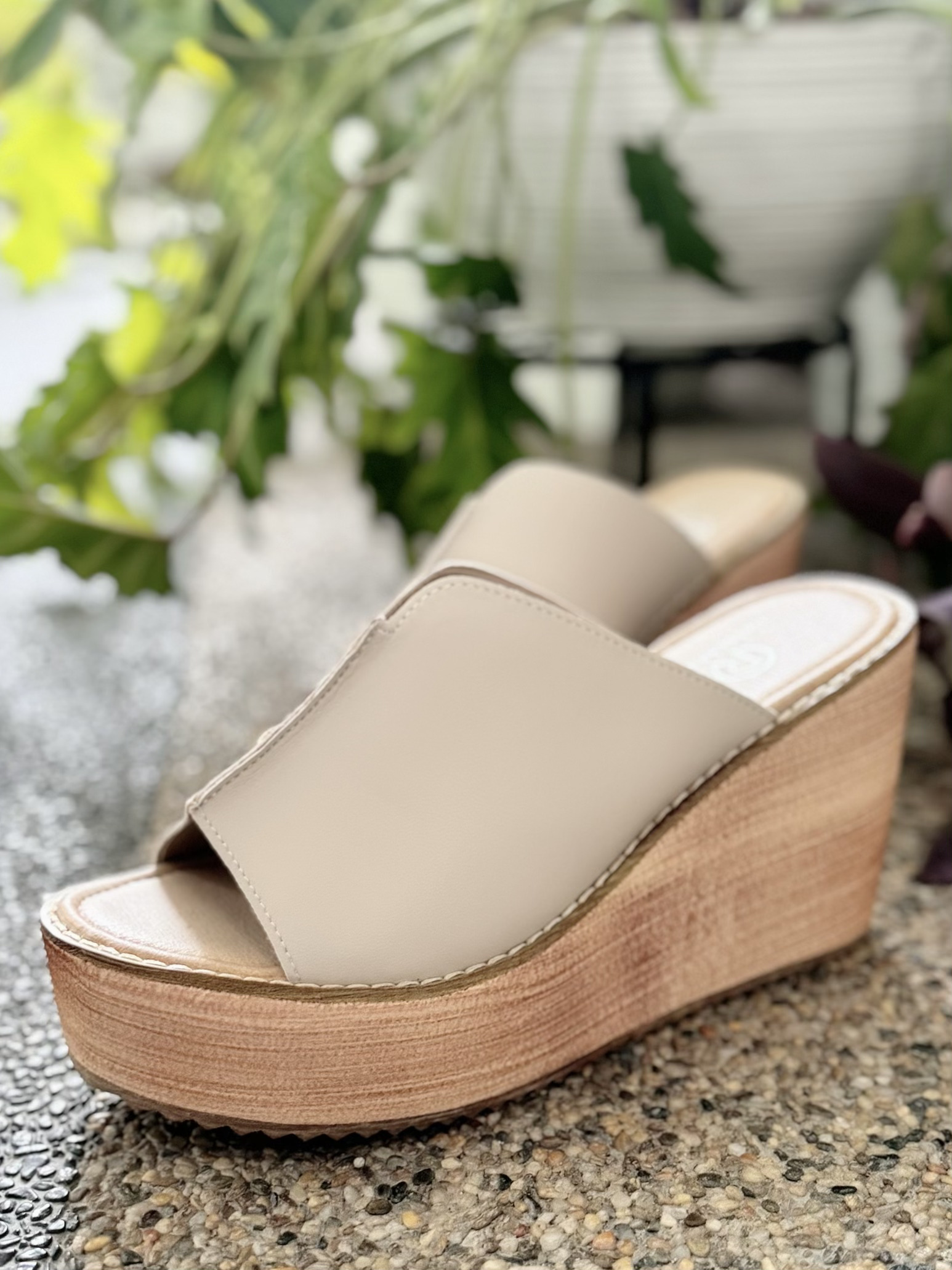 LANA Leather Wedges