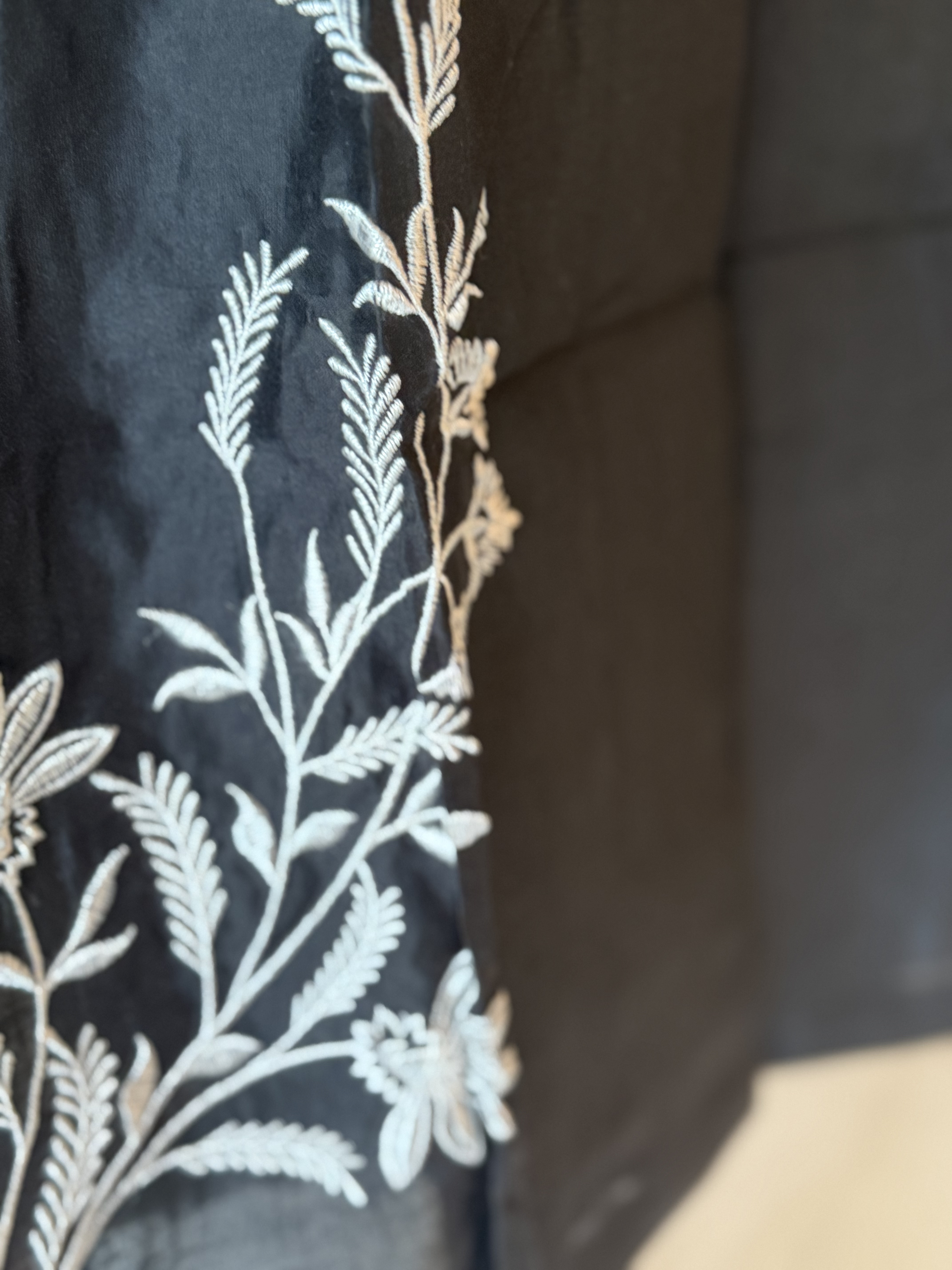 LIORA Embroidery Long Top