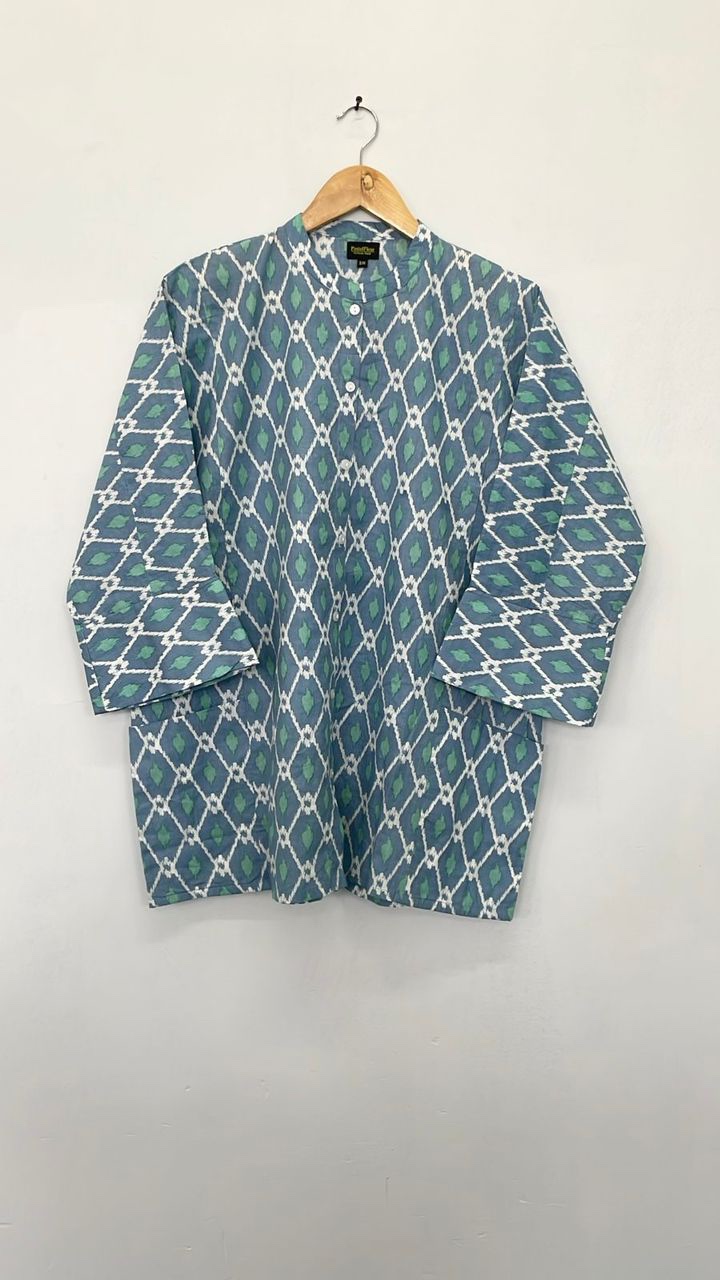 NEW ARRIVAL - OVERSIZED TOP