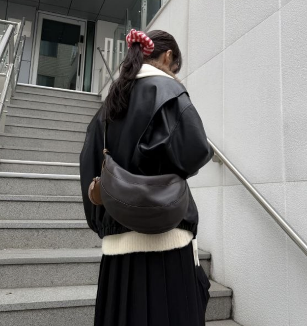 R1 | Sleek Hobo Bag