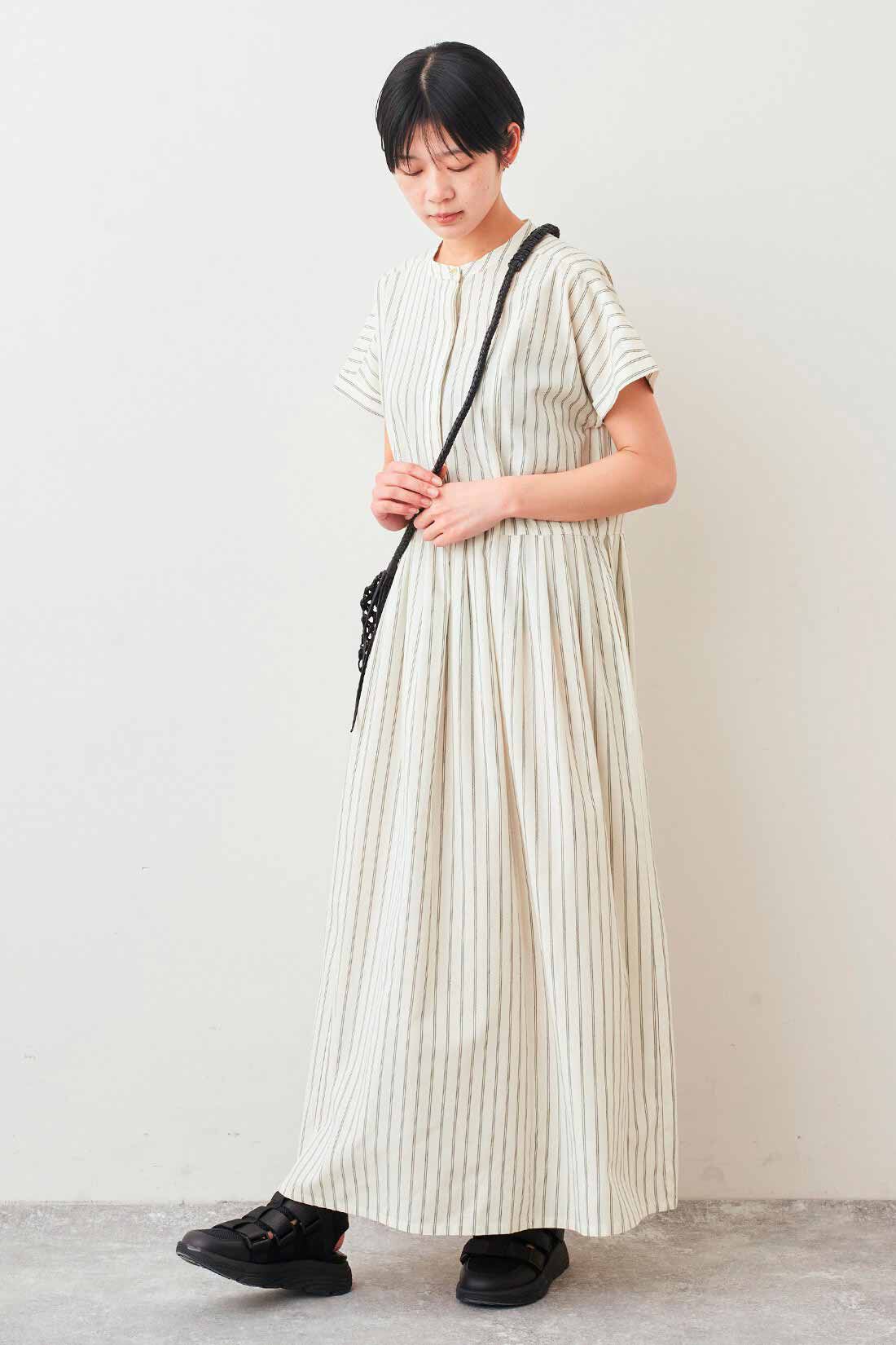 A2｜Leg-Lengthening Dress - White