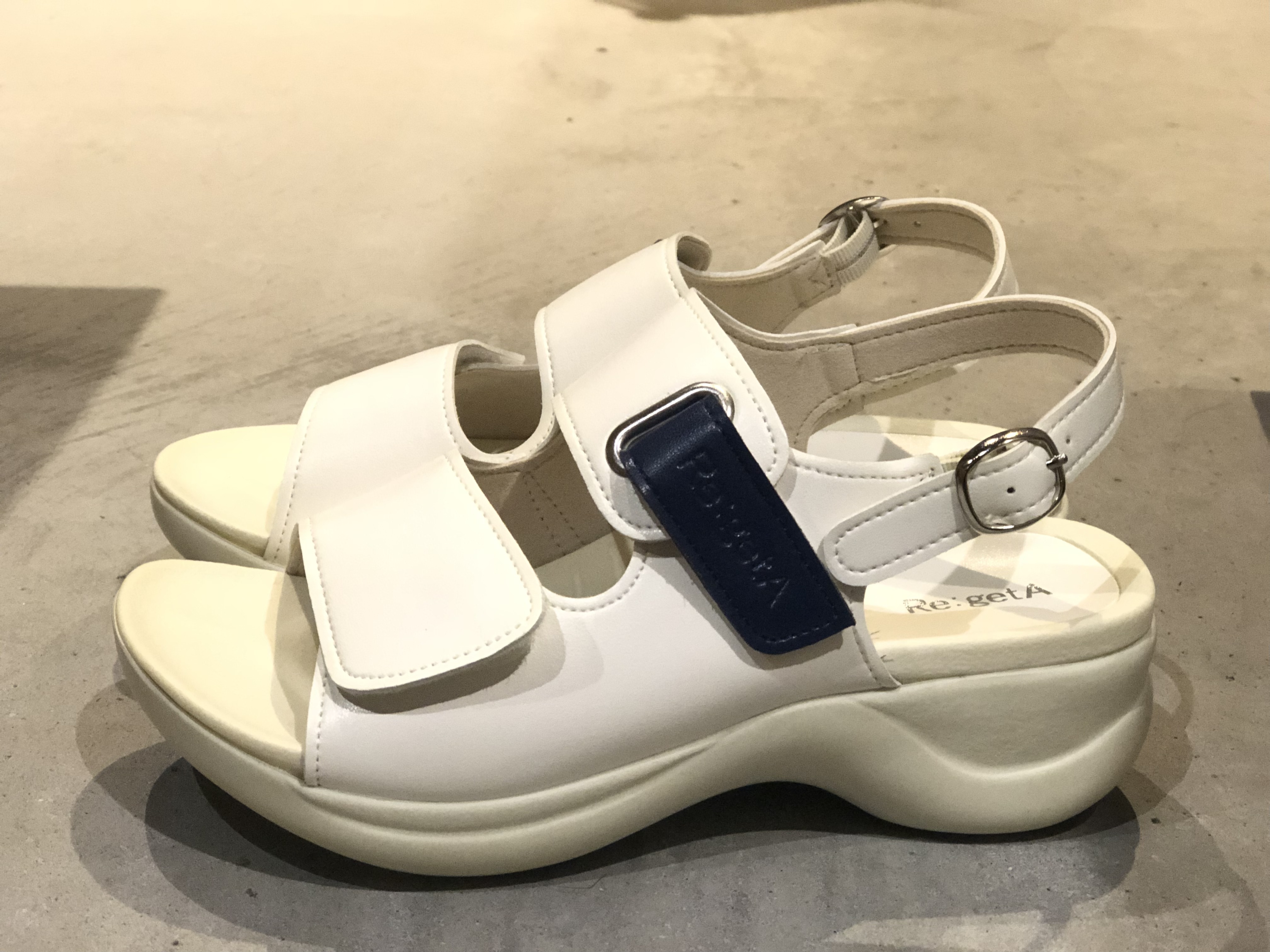 KC |[Ladies] Sandals - WhitexNavy (Heel: 5cm)