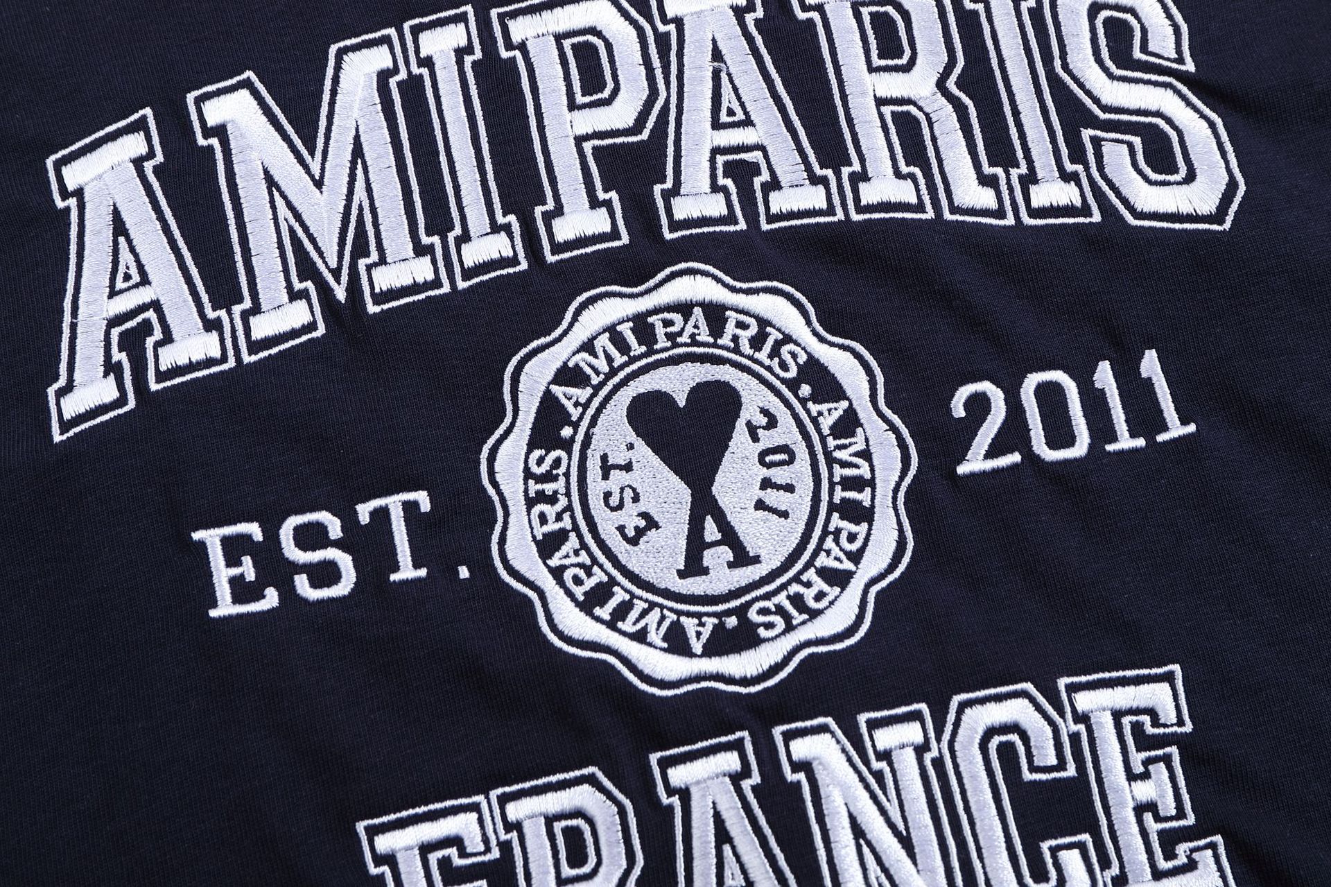 アミ・パリス  ハートロゴ 半袖Tシャツ MTS004 