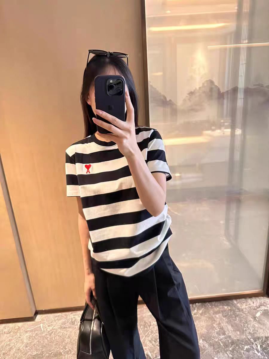 アミ・パリス ロゴプリントオーガニックコットン半袖Tシャツ