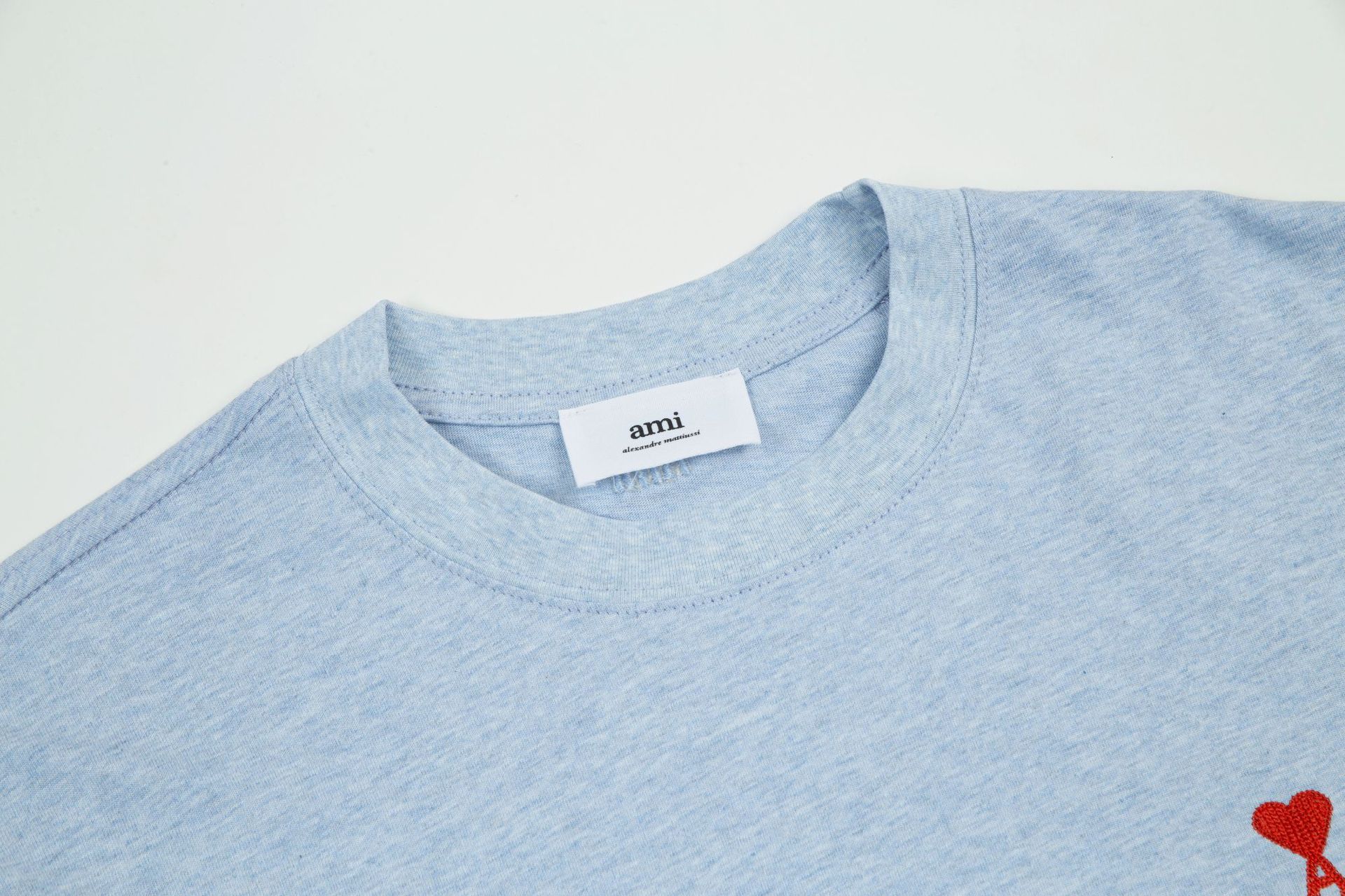 アミ・パリス ロゴプリントオーガニックコットン半袖Tシャツ