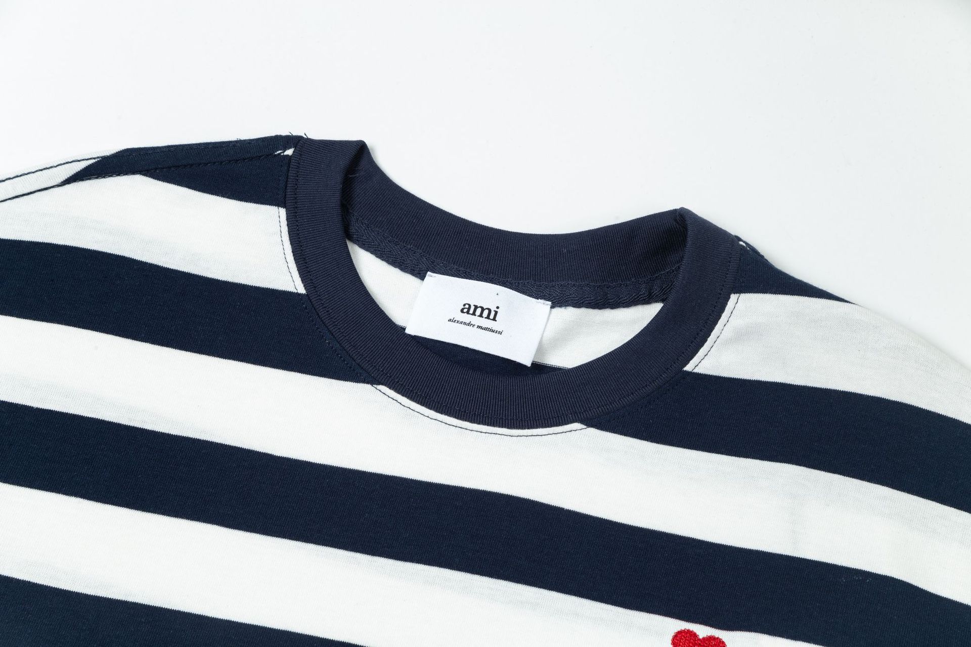 アミ・パリス ロゴプリントオーガニックコットン半袖Tシャツ
