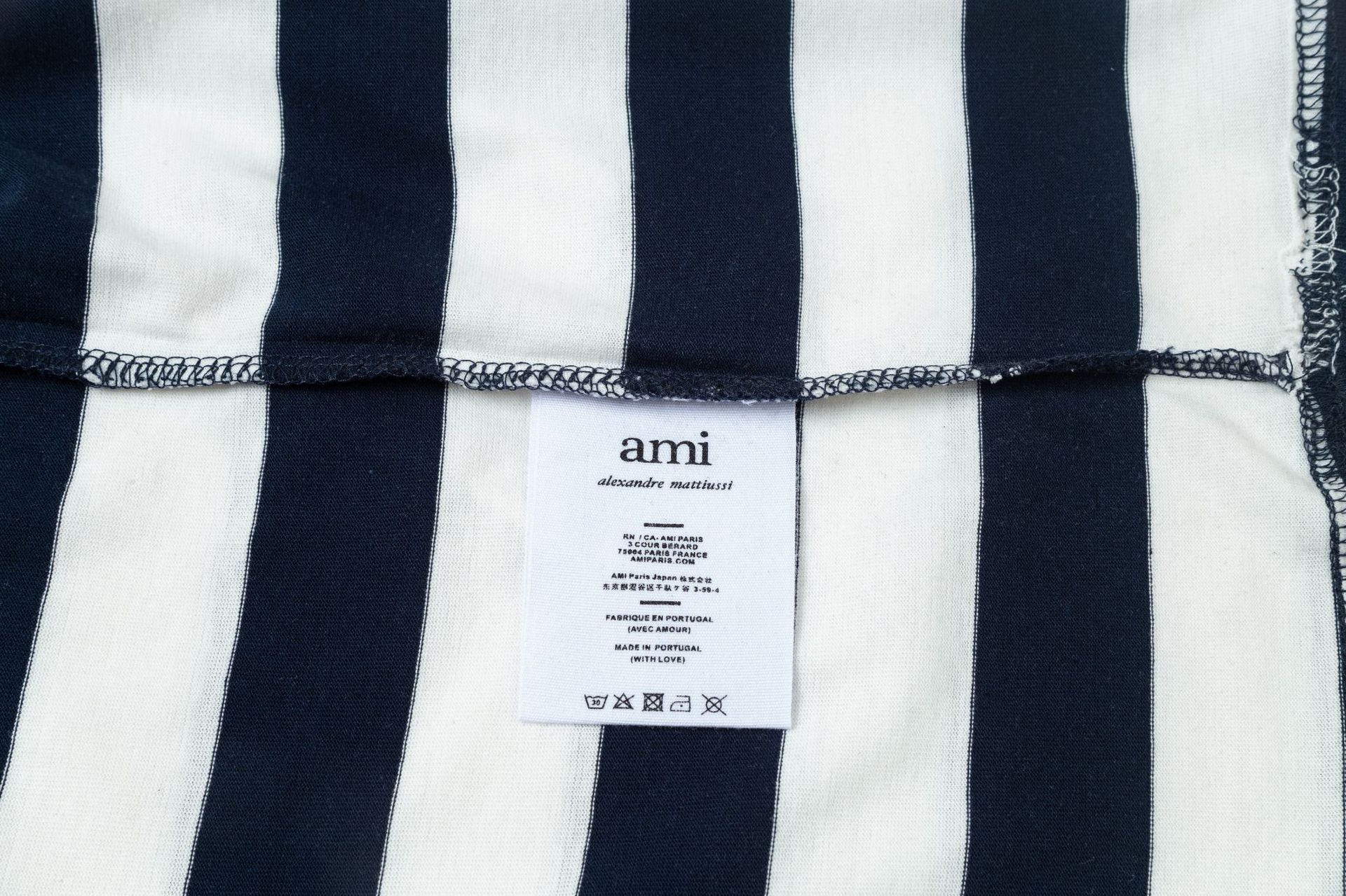 アミ・パリス ロゴプリントオーガニックコットン半袖Tシャツ