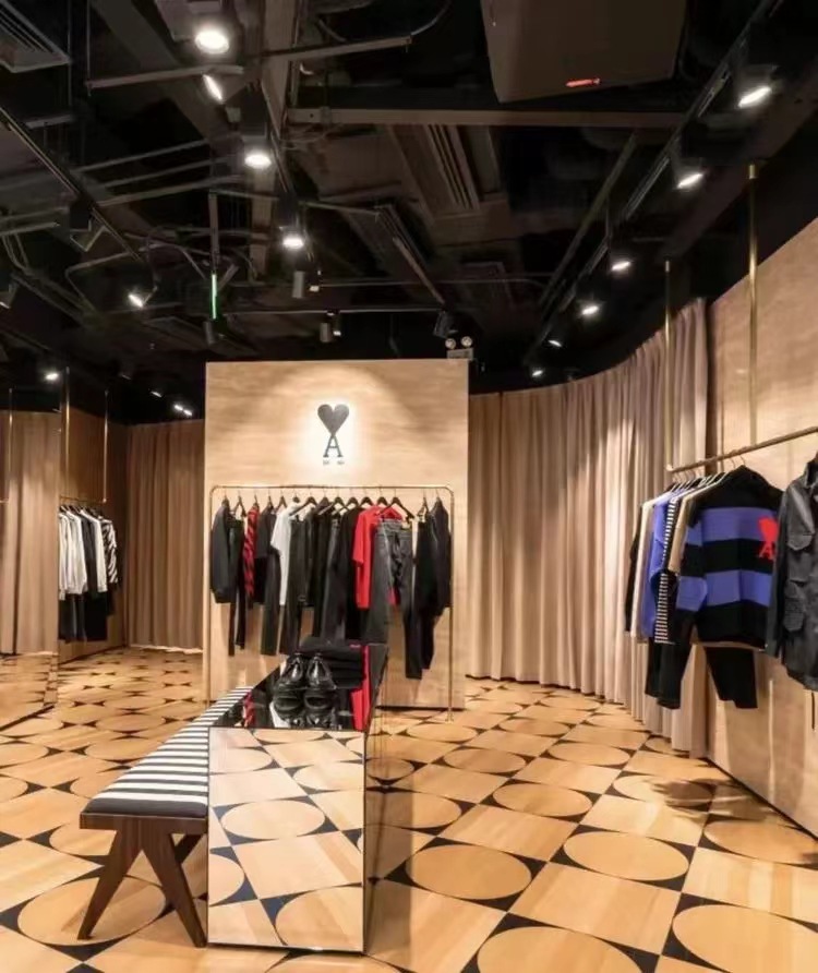 アミ・パリス ロゴプリントオーガニックコットン半袖Tシャツ