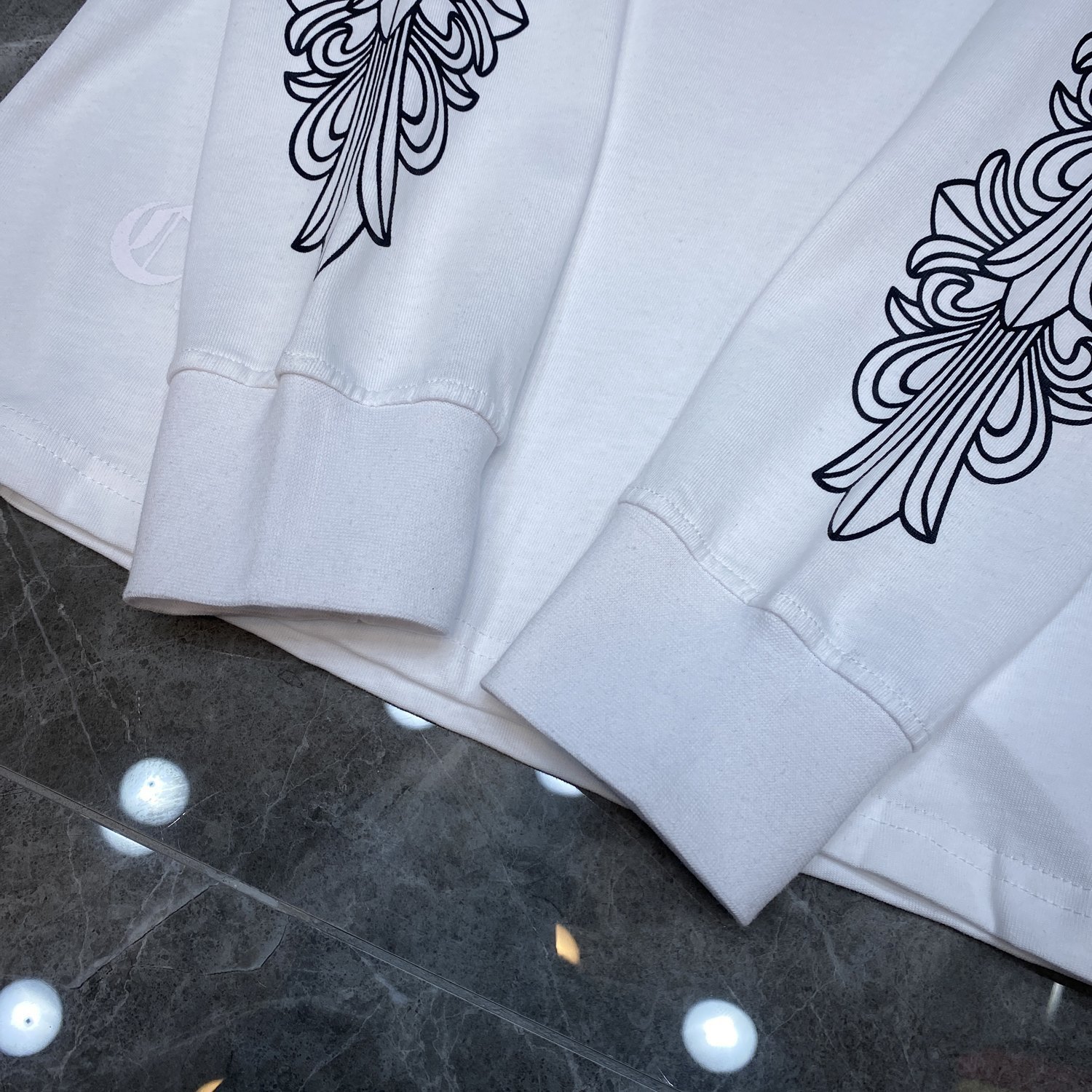 クロムハーツ 長袖 Tシャツ サンスクリット 今日特価】Chrome Hearts CH クロムハーツ サンスクリット文字