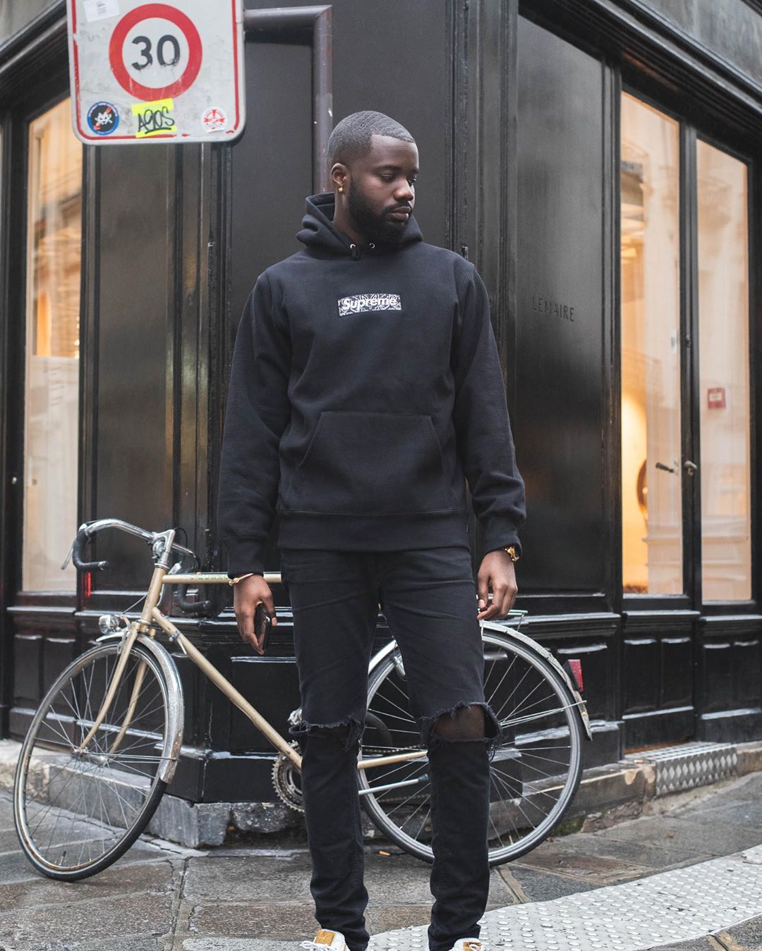 Supreme   シュプリーム   定番スタイルのフード付きスウェットシャツ  2色兼用 男女兼用 レディース メンズ    E541