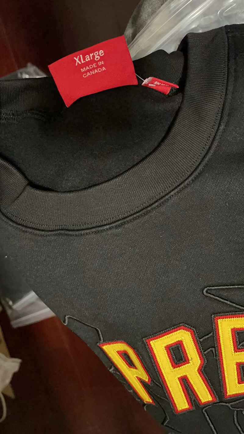 Supreme   シュプリーム   おしゃれな柄のフード付きトップス  4色兼用 男女兼用 レディース メンズ    E517