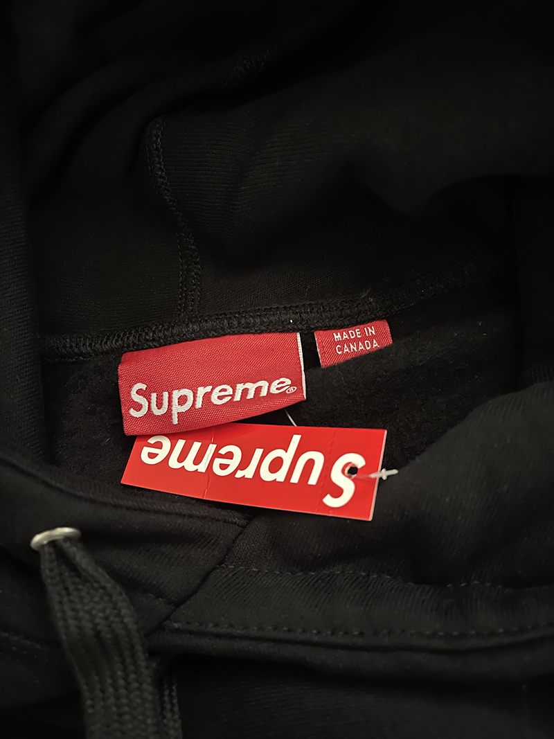Supreme   シュプリーム   シンプルデザインのフード付きスウェット  4色兼用 男女兼用 レディース メンズ    E560