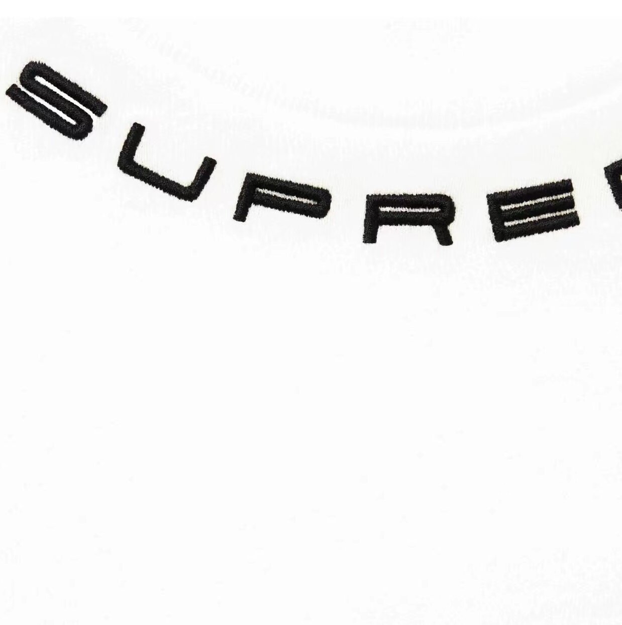 Supreme   シュプリーム   柔らかい素材のフード付きスウェット  2色兼用 男女兼用 レディース メンズ    E561