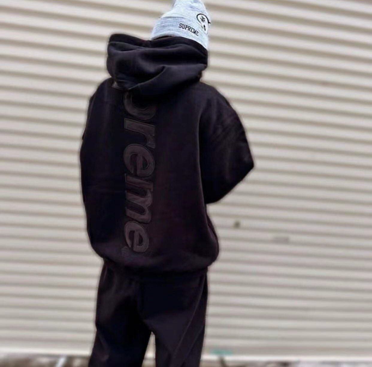 Supreme   シュプリーム   オーバーサイズのフード付きスウェットシャツ  2色兼用 男女兼用 レディース メンズ    E560