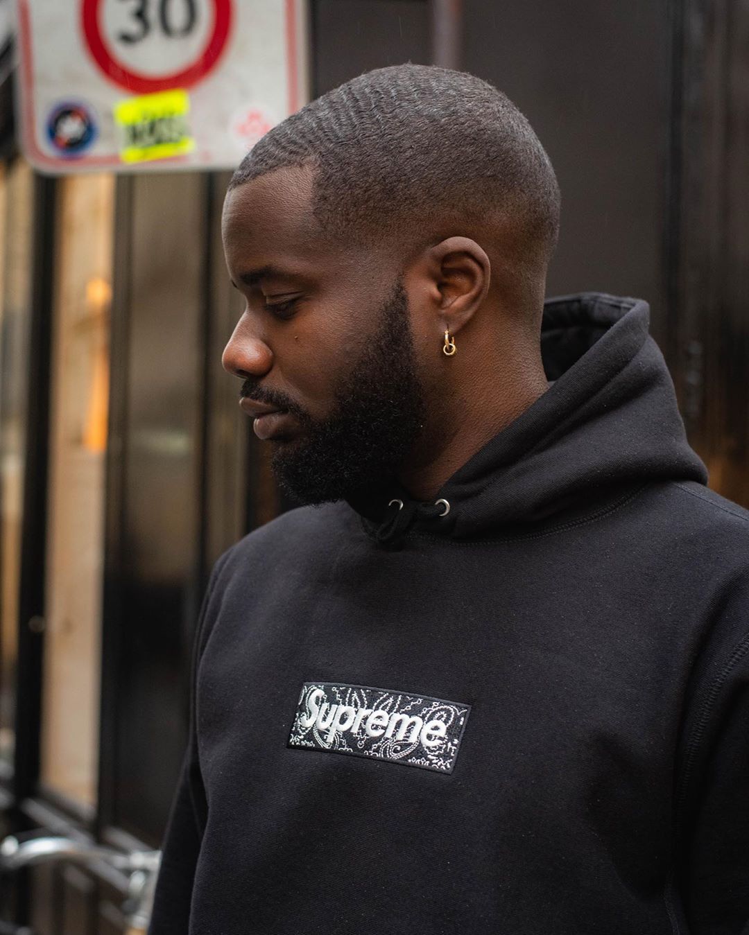 Supreme   シュプリーム   定番スタイルのフード付きスウェットシャツ  2色兼用 男女兼用 レディース メンズ    E541