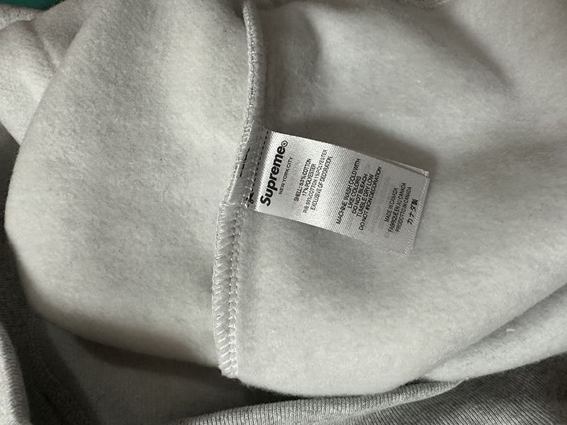 Supreme   シュプリーム   ベーシックなフード付きスウェットシャツ  2色兼用 男女兼用 レディース メンズ    E570