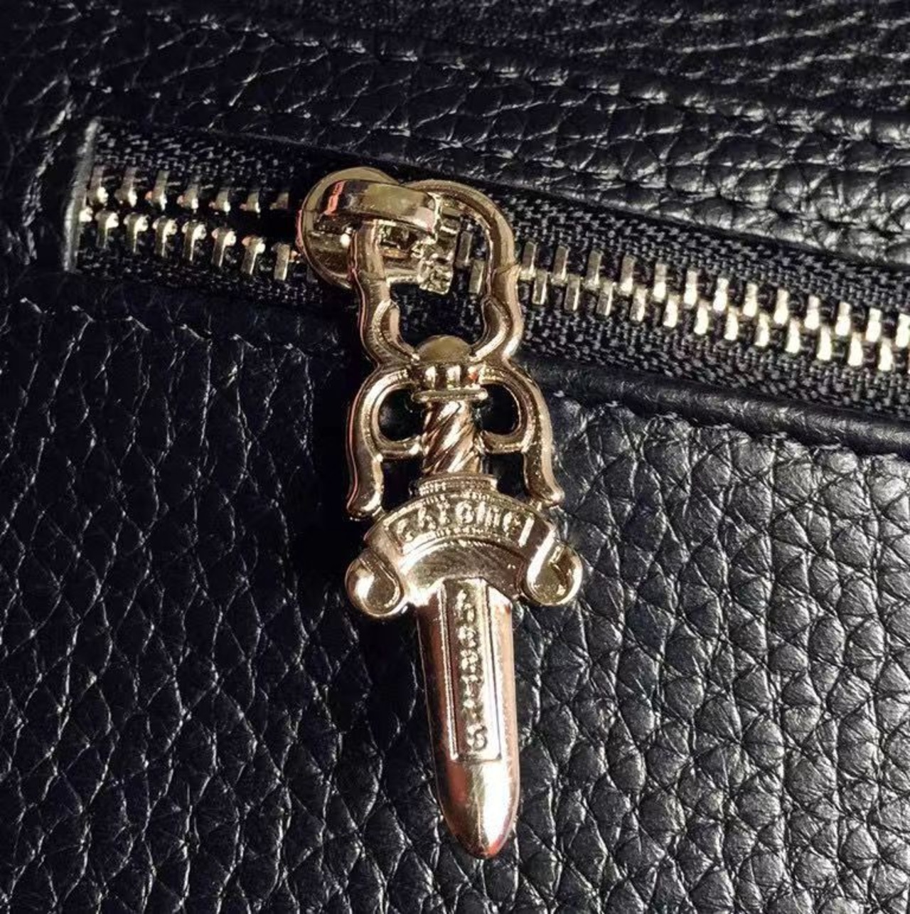 Chrome Hearts クロムハーツ ウェーブ ウォレット クロスボタン