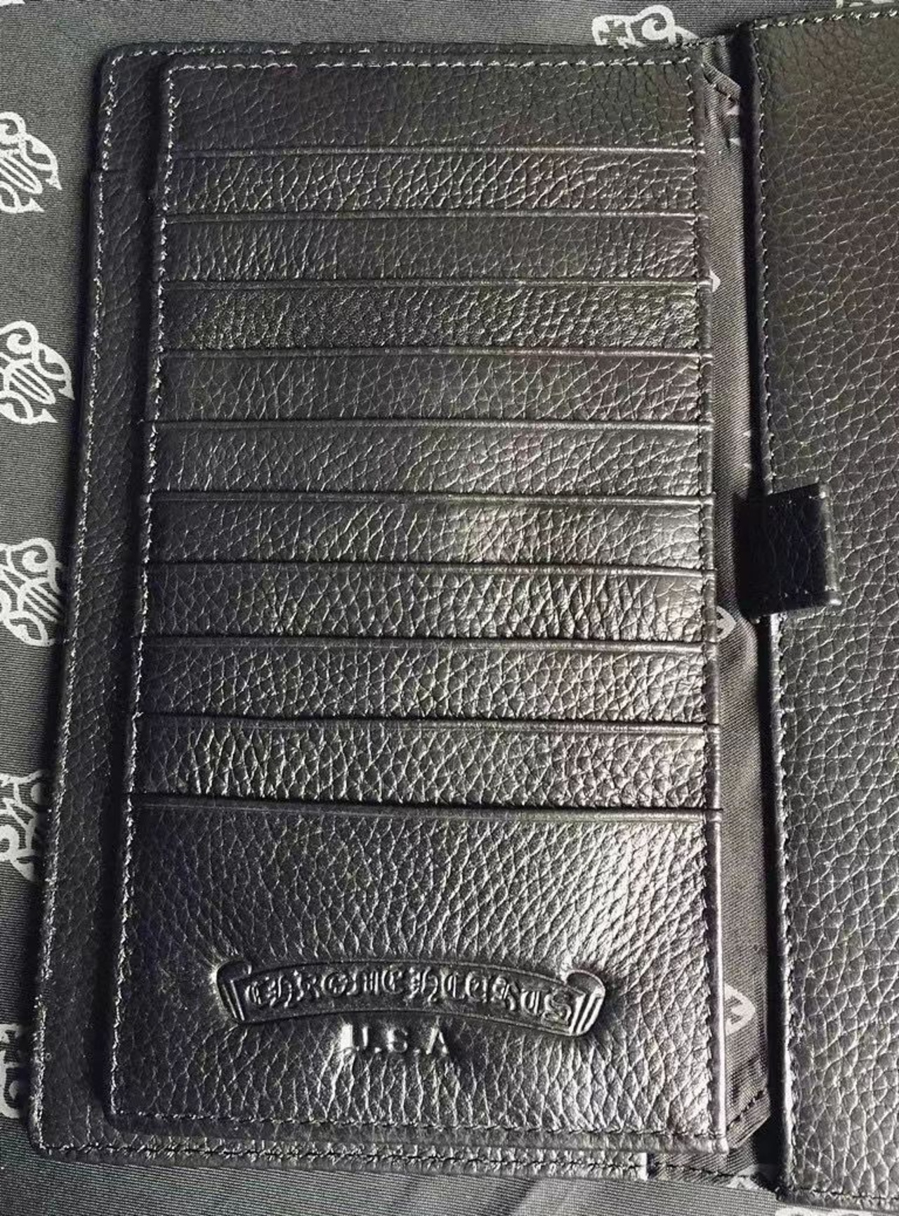 Chrome Hearts クロムハーツ ウェーブ ウォレット クロスボタン