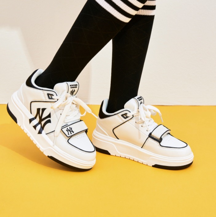 エムエルビーコリア  新作 CHUNKY Liner Mid 厚底スニーカー