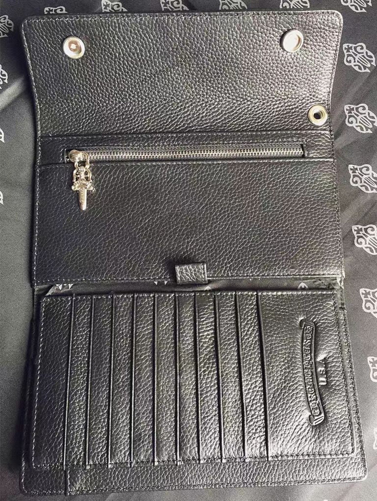 Chrome Hearts クロムハーツ ウェーブ ウォレット クロスボタン