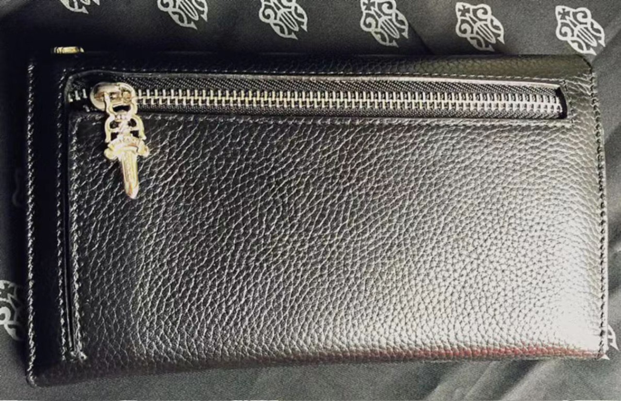 Chrome Hearts クロムハーツ ウェーブ ウォレット クロスボタン