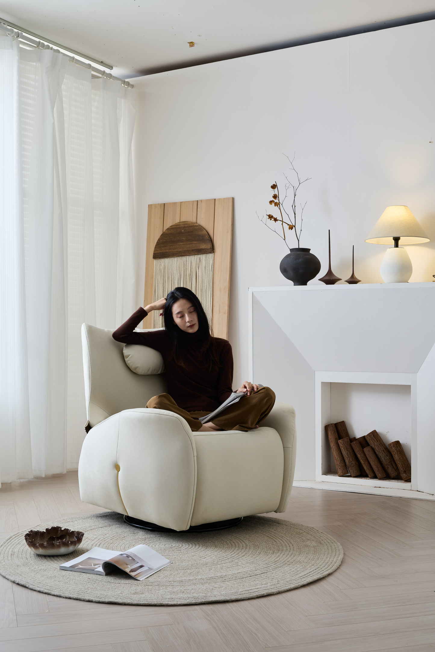 Larissa Nursing Chair