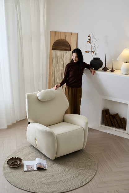 Larissa Nursing Chair