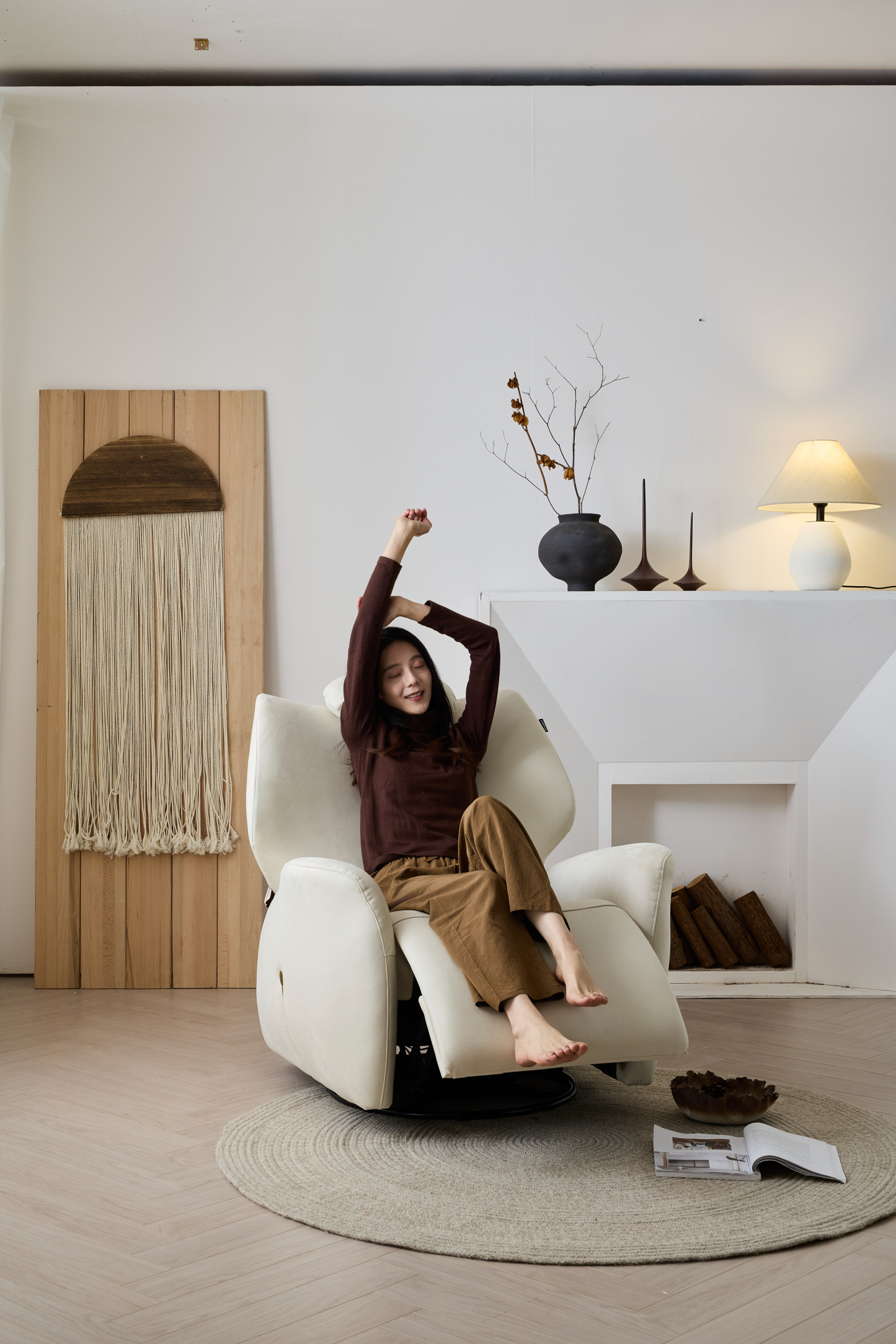 Larissa Nursing Chair