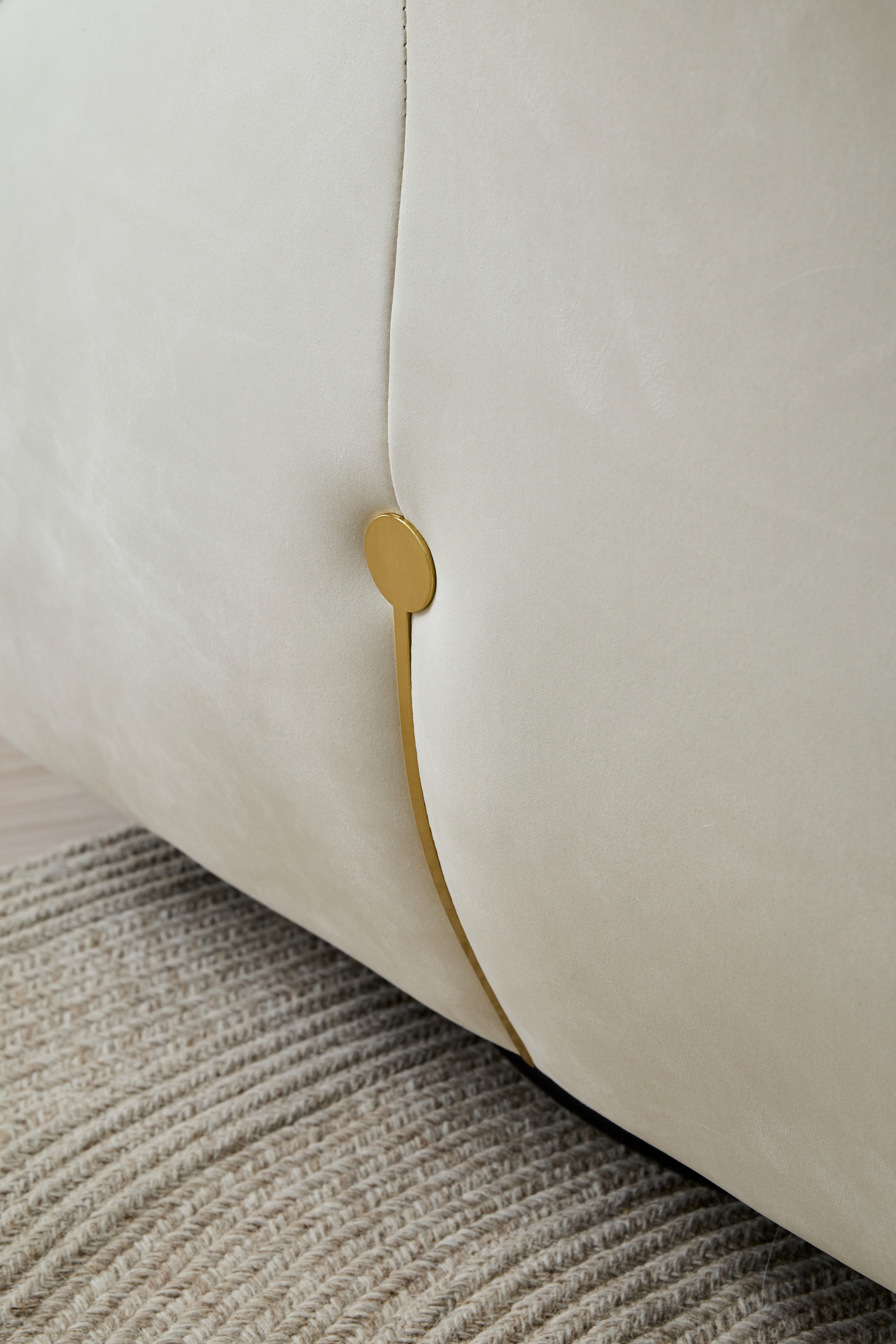 Larissa Nursing Chair
