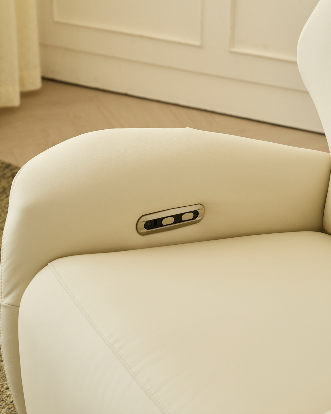 Larissa Nursing Chair