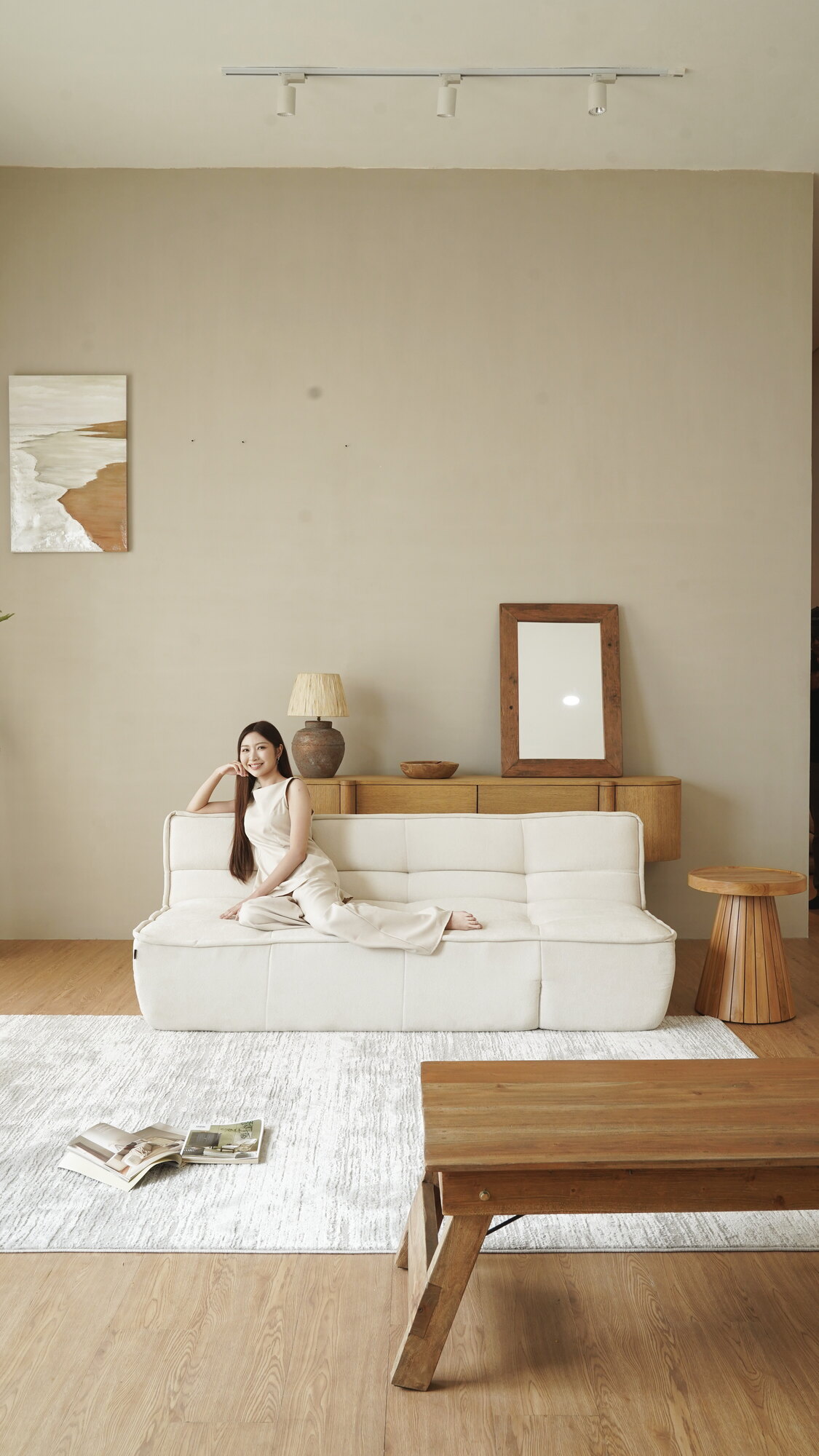 FuturaFlex Sofa - styled