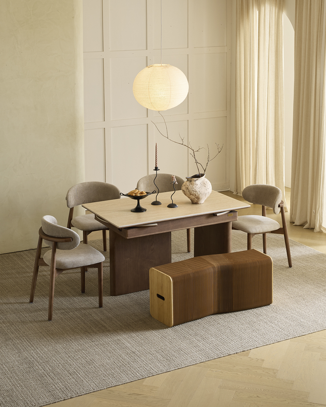 Alto Extendable Dining Table ©