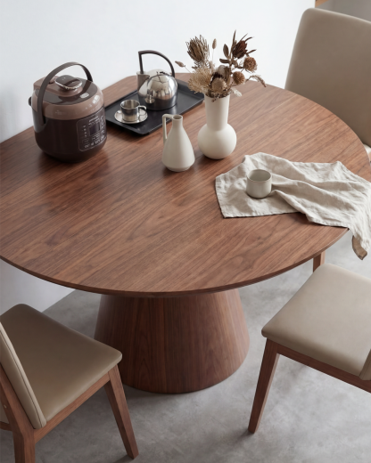 Alvi Extendable Dining Table