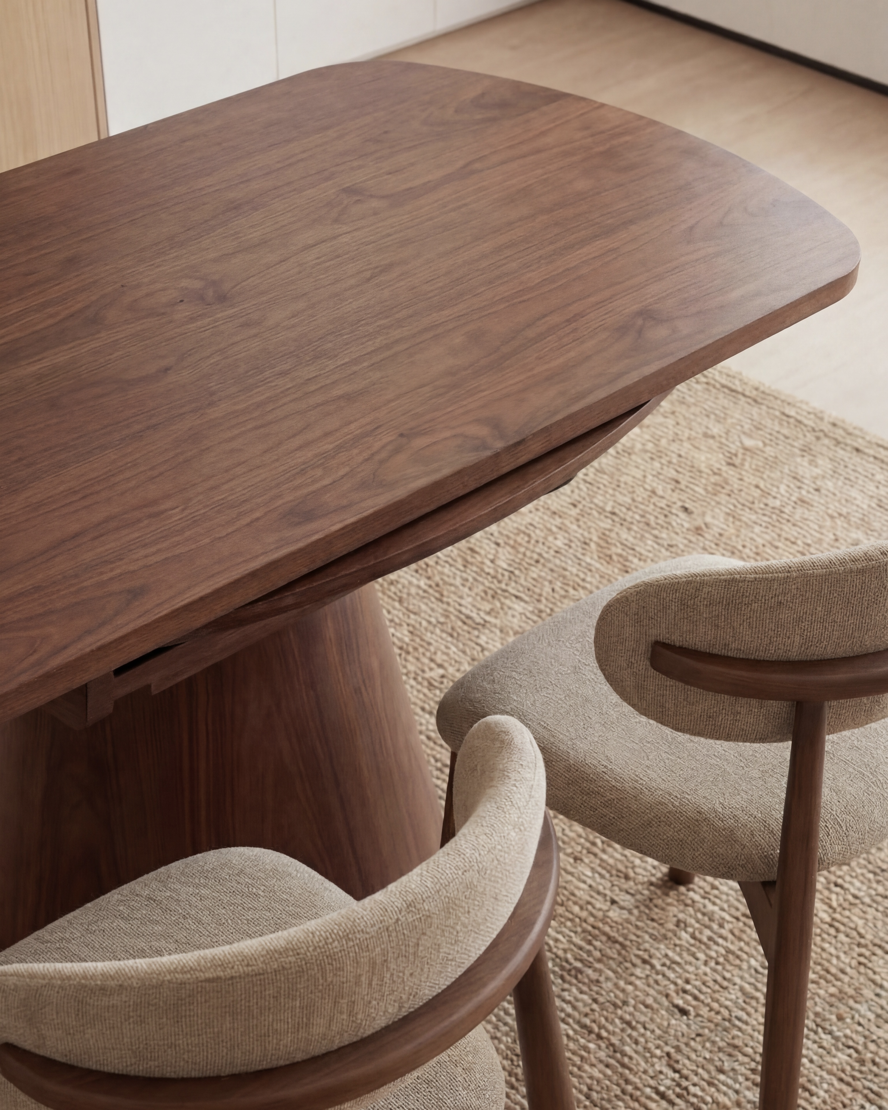Alvi Extendable Dining Table