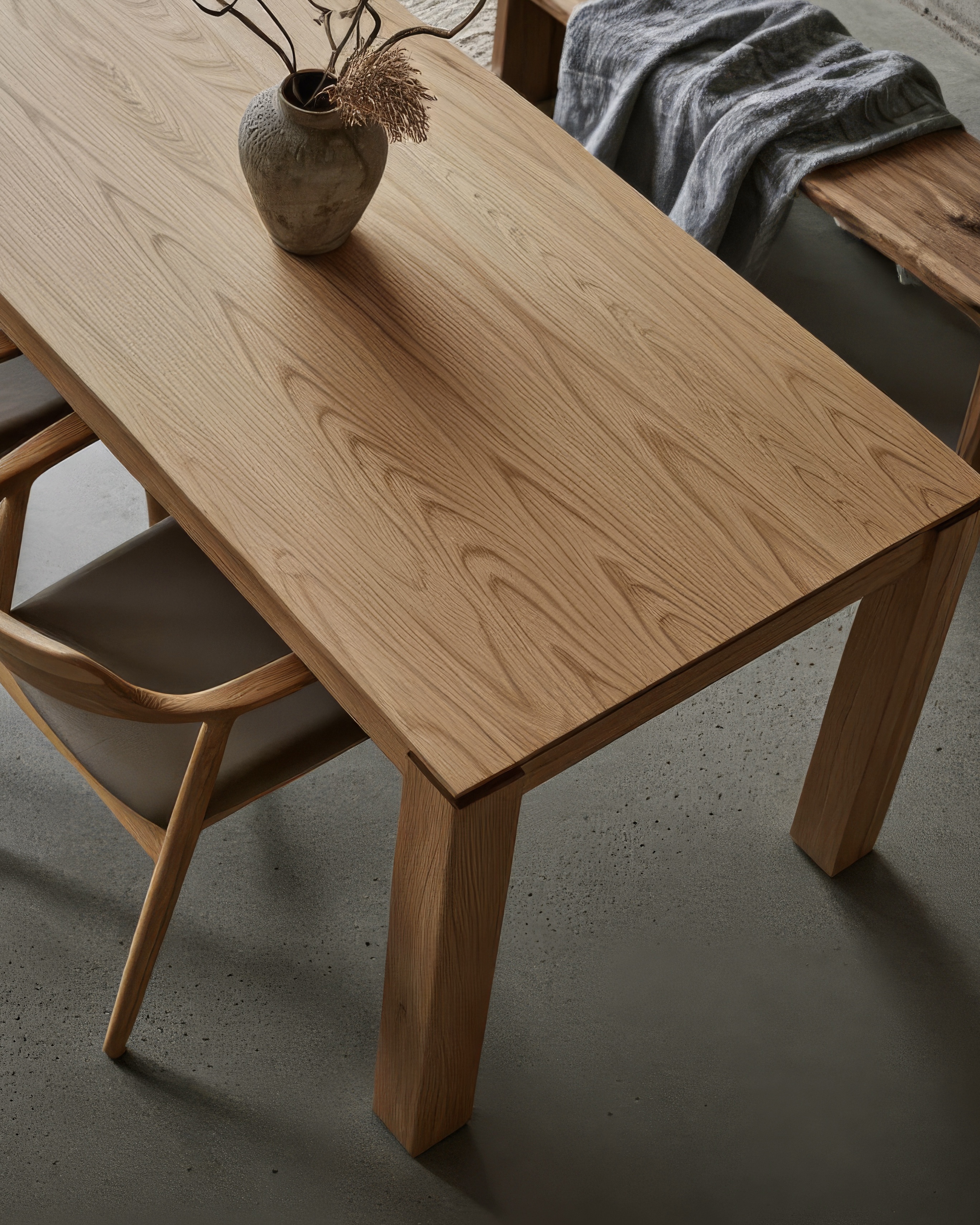 Levin Dining Table