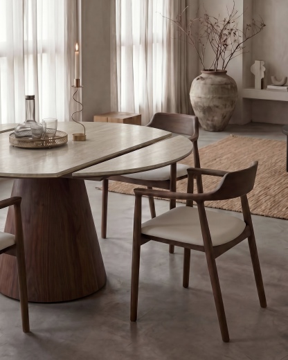 Alvi Extendable Dining Table