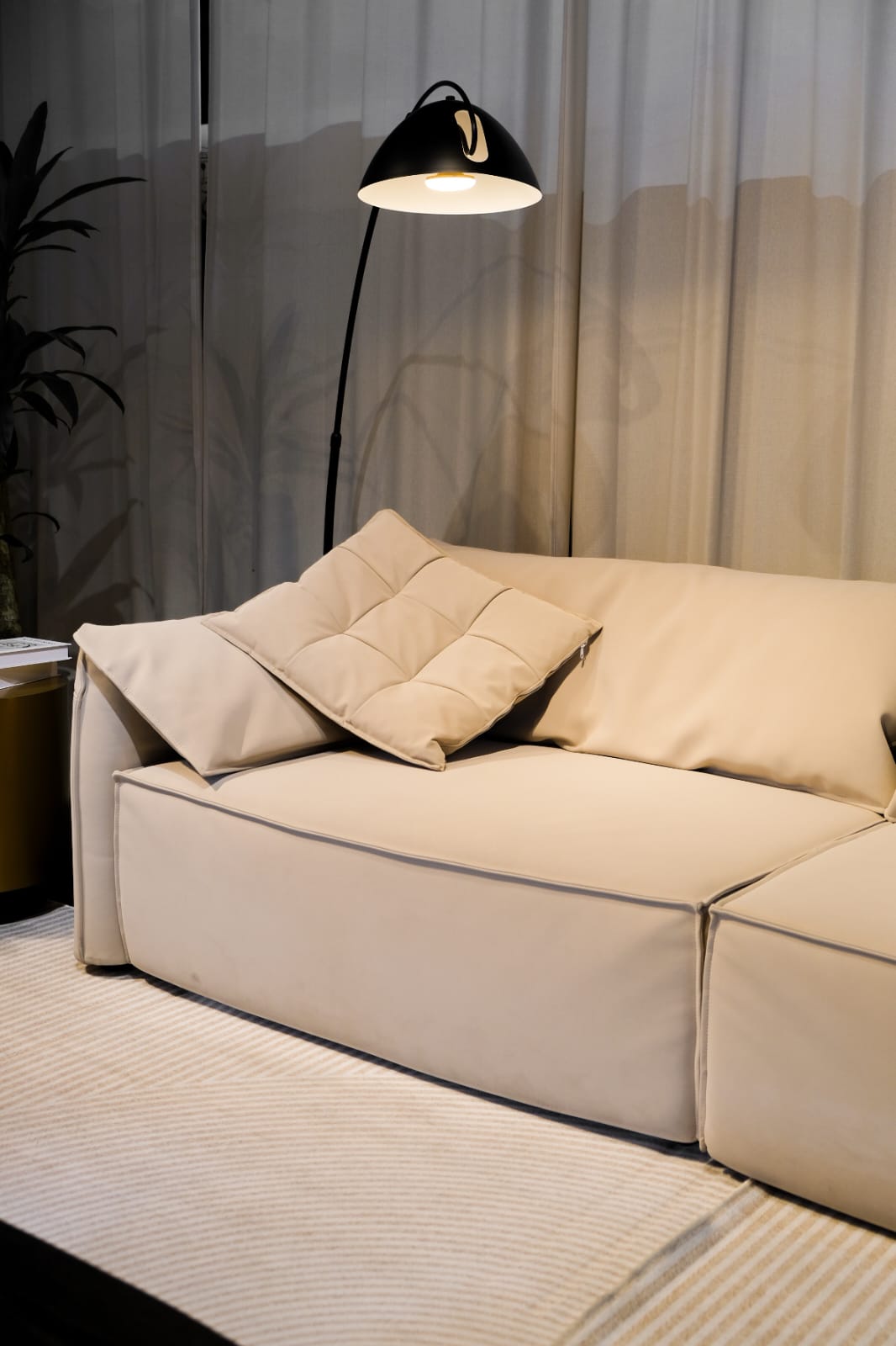 Andrea Sofa 