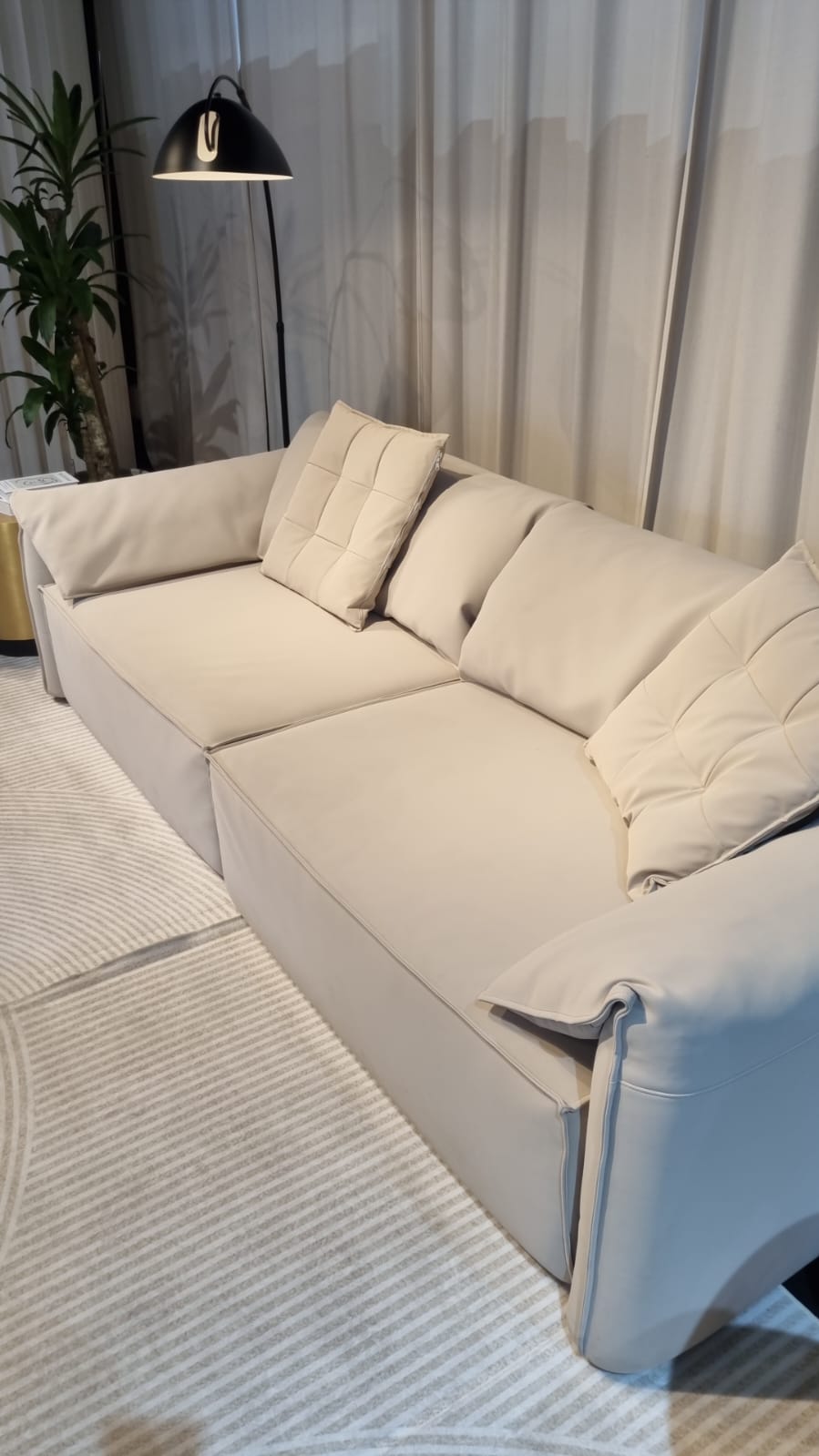 Andrea Sofa 