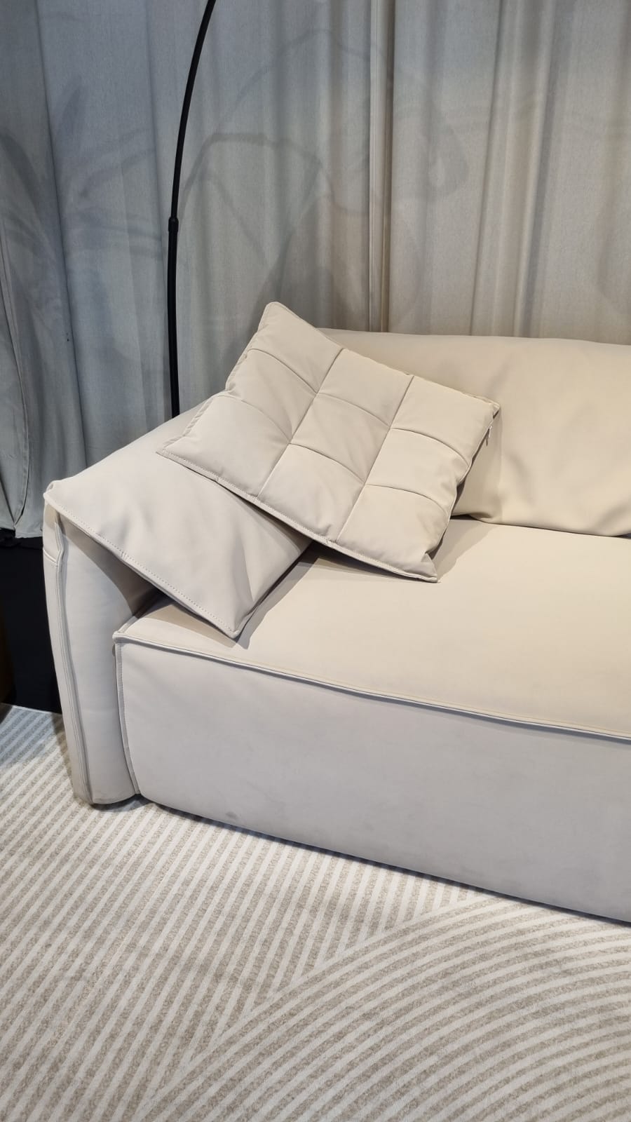 Andrea Sofa 