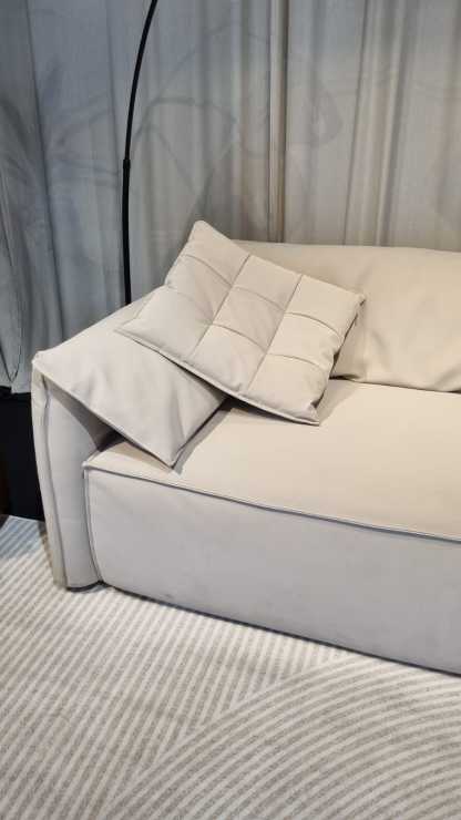 Andrea Sofa 