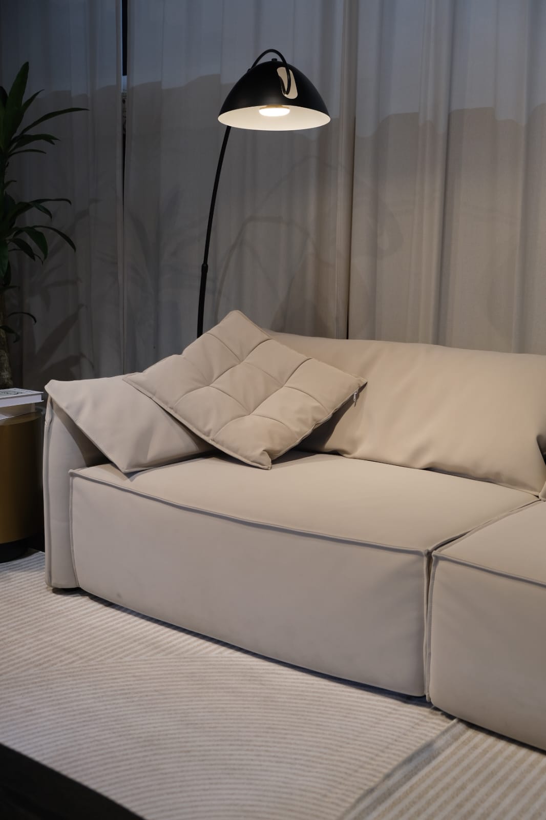 Andrea Sofa 