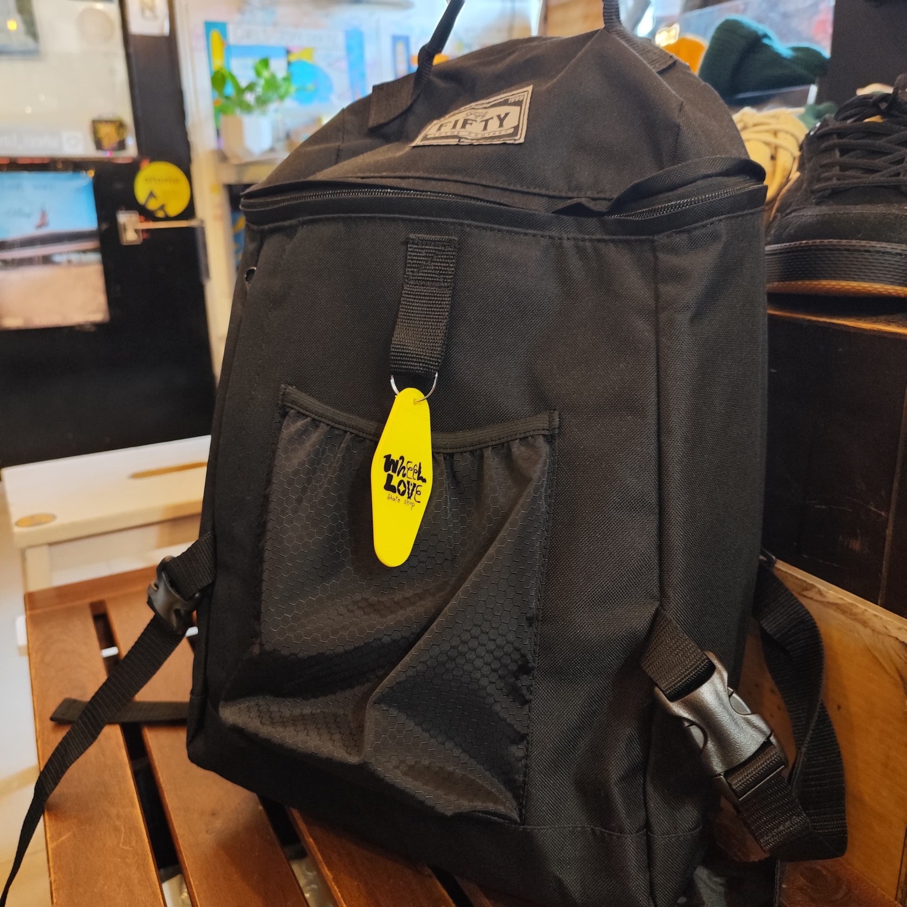 WHEEL LOVE - Typography Key Chain