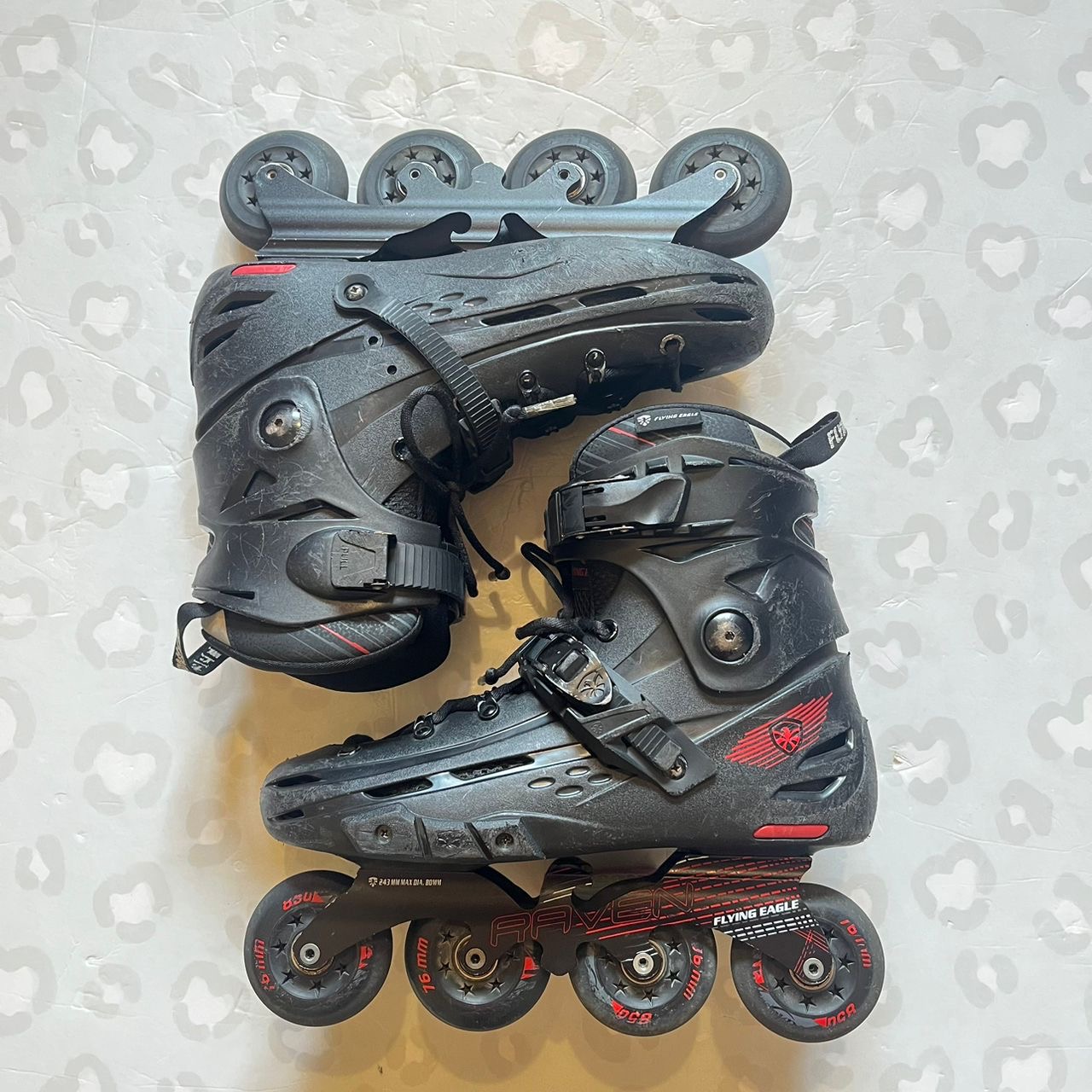 FLYING EAGLE - F4 Raven Urban Inline Skates (EU44 / USED)
