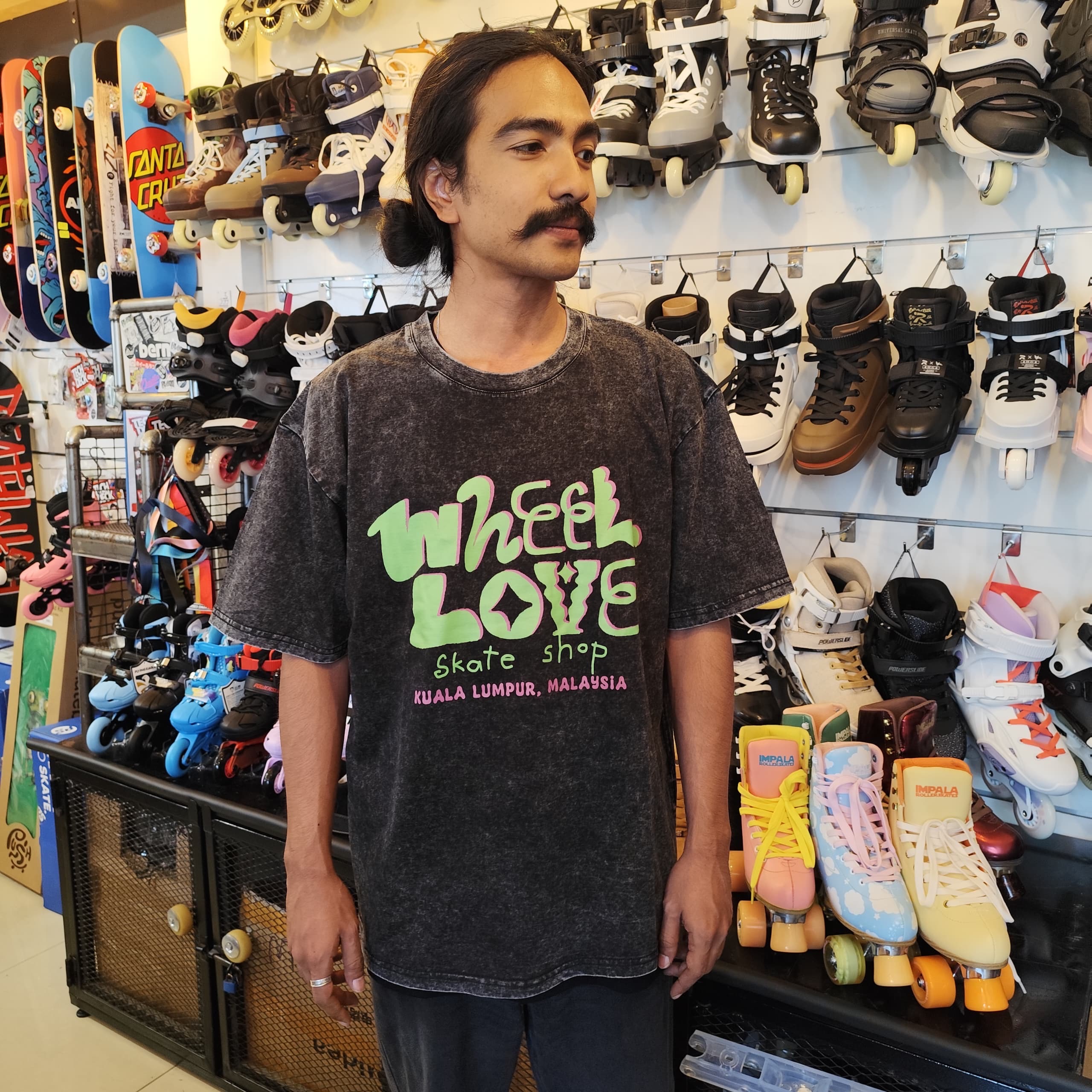 WHEEL LOVE - Typography Acid Wash T-Shirt