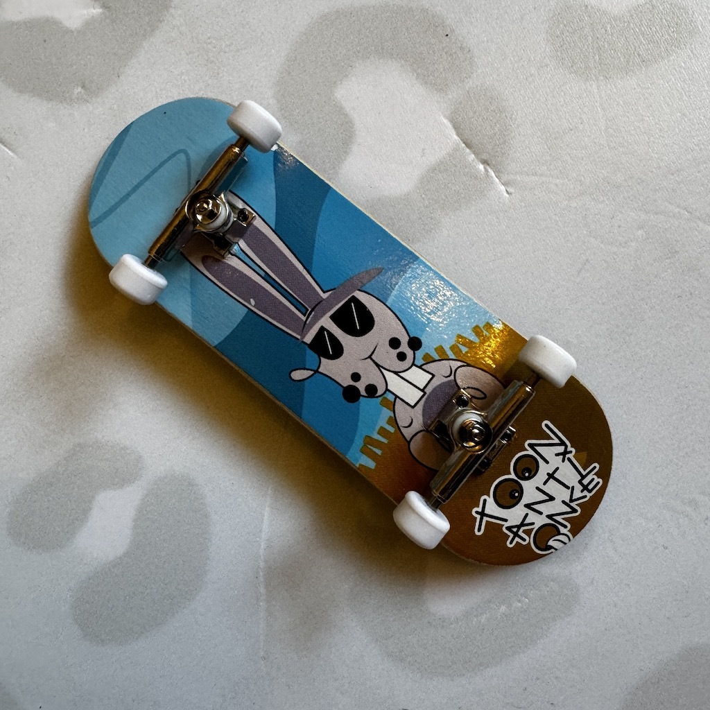 ANTI-ONCE - 32mm Wooden Complete Fingerboard (Various Designs)