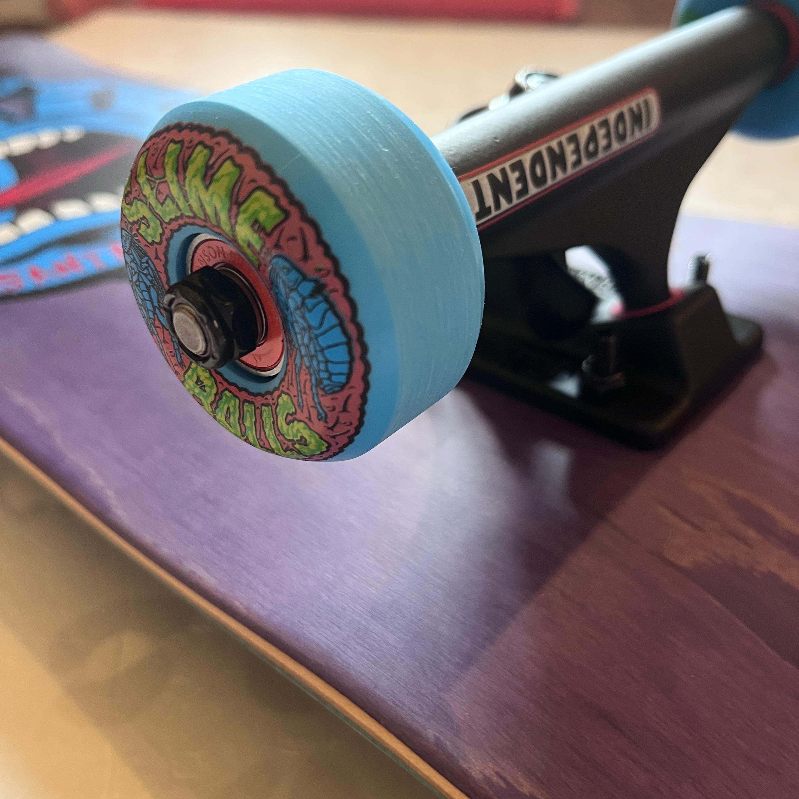 SANTA CRUZ - Purple Screaming Hand (8.375) Complete Skateboard (Slime Balls & Independent Custom)
