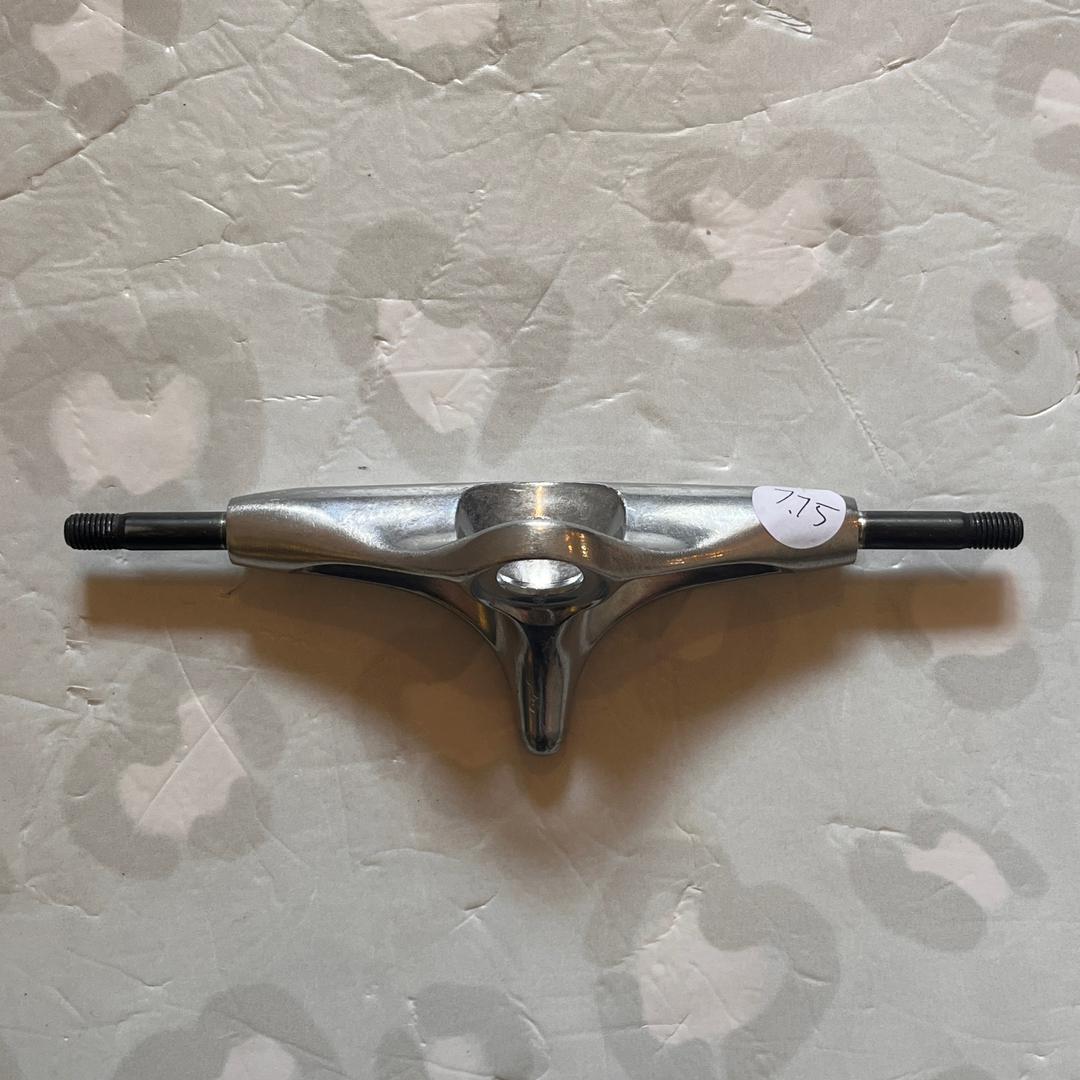 TENSOR - Silver Alloy Aluminium Truck Hangars (5.0")