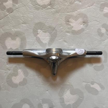 TENSOR - Silver Alloy Aluminium Truck Hangars (5.0")