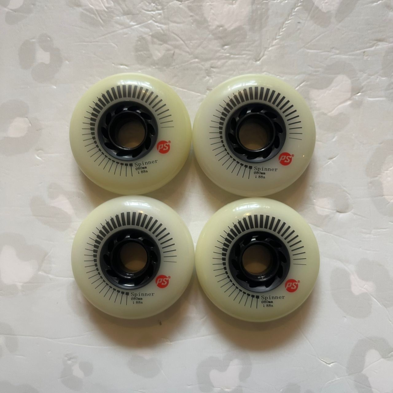 POWERSLIDE - Spinner White 80mm/88a 4-pack Inline Skate Wheels